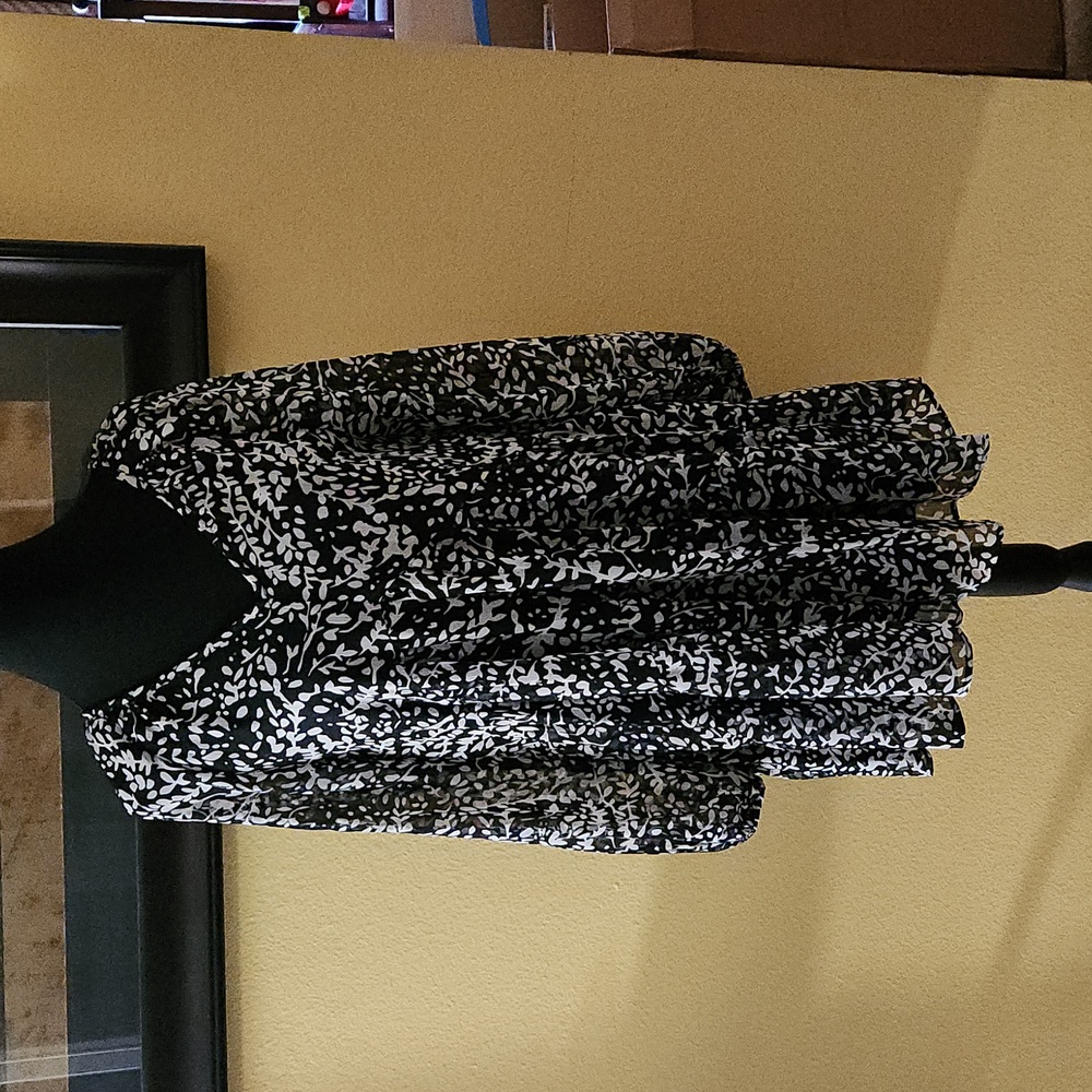 Time and Tru black and white print dress size XS